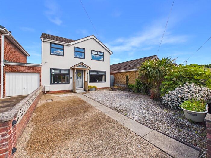 3 Bedroom Link Detached House For Sale In Oakwood Close, Anlaby Common, HU5