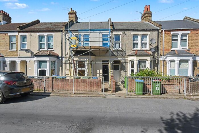 1 Bedroom Flat For Sale In Ground Floor Flat, Genesta Road, Plumstead, London, SE18