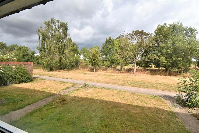 3 Bedroom Terraced House To Rent In Lutman Lane, Maidenhead, SL6