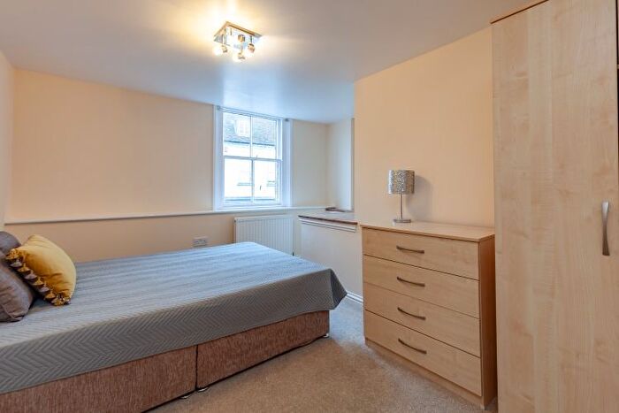 1 Bedroom Flat To Rent In Market Square, Bicester, OX26