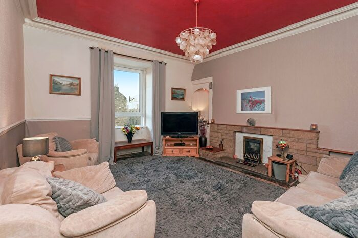 2 Bedroom Flat For Sale In / Mentone Avenue, Portobello, Edinburgh, EH15