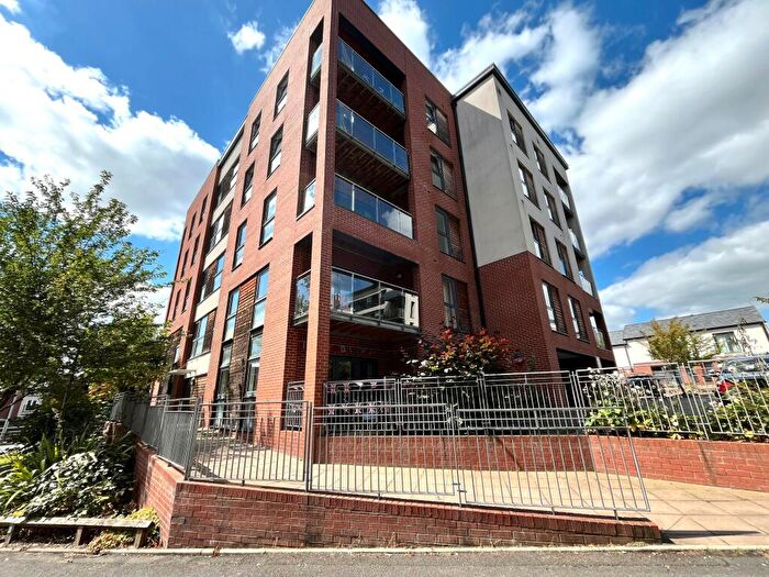 2 Bedroom Apartment To Rent In Madison Walk, B15