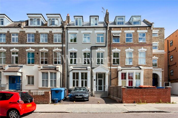 Studio To Rent In Woodberry Grove, London, N4