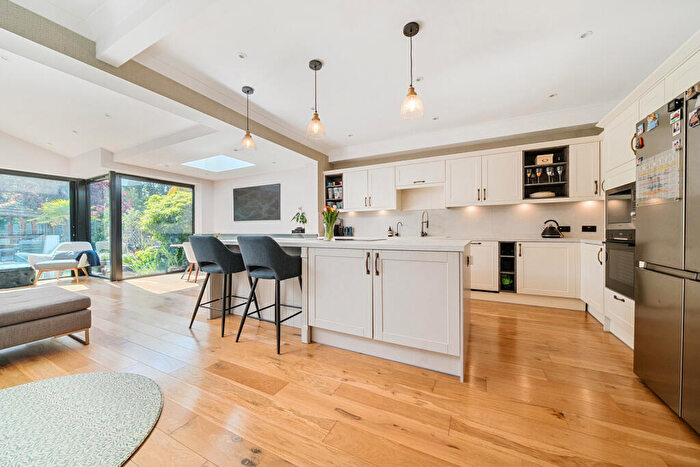 5 Bedroom Semi Detached House For Sale In Queen Anne Avenue, Bromley, BR2