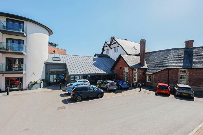 1 Bedroom Flat For Sale In Oak Park Lane, Leeds, West Yorkshire, LS16
