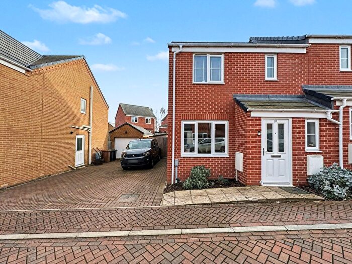3 Bedroom Semi Detached House For Sale In Hornbeam Close, Great Blakenham, Ipswich, IP6