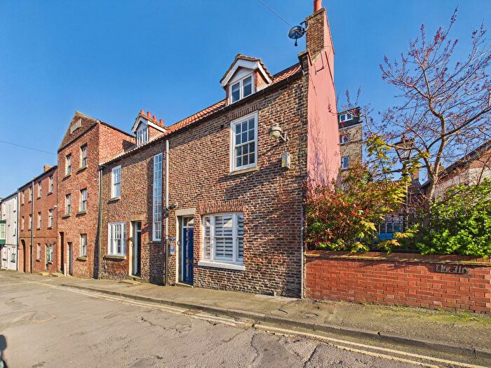 2 Bedroom End Of Terrace House For Sale In Well Close Square, Whitby, North Yorkshire, YO21
