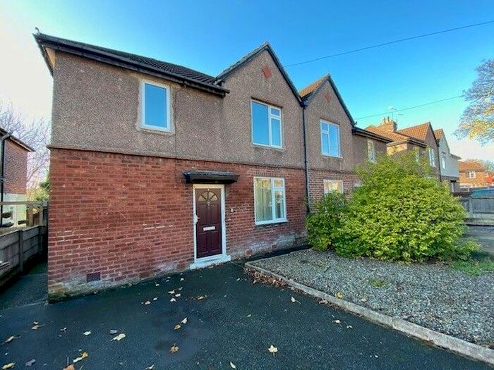 3 Bedroom Semi-Detached House To Rent In Bourne Avenue, Swinton, M27