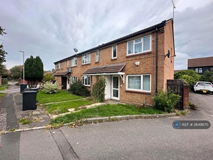 3 Bedroom End Of Terrace House To Rent In Thornford Drive, Swindon, SN5