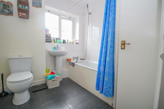 2 Bedroom Apartment For Sale In Station Road, Sawbridgeworth, CM21