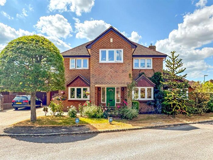 4 Bedroom Detached House For Sale In St. Marys Meadow, Yapton, Arundel, BN18
