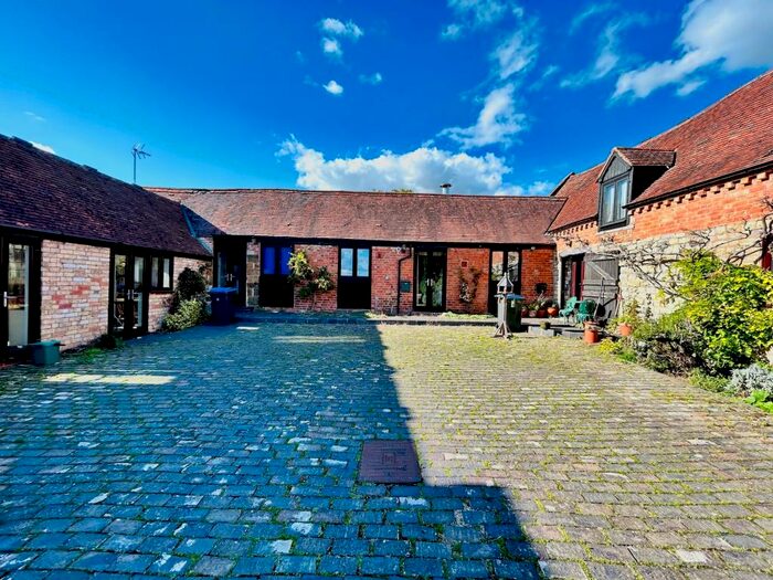2 Bedroom Barn Conversion To Rent In Plough Lane, Bishops Itchington, CV47