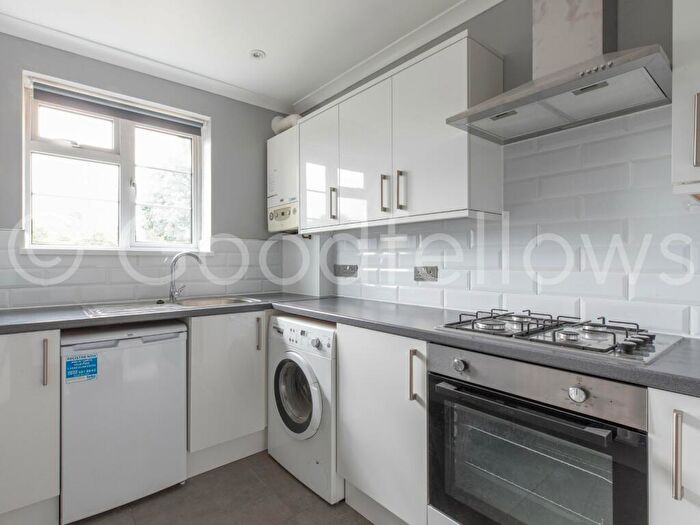 2 Bedroom Apartment To Rent In Central Gardens, Morden, SM4