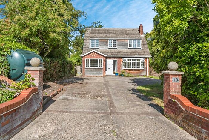 5 Bedroom Detached House For Sale In Scotter Road, Laughton, Gainsborough, DN21