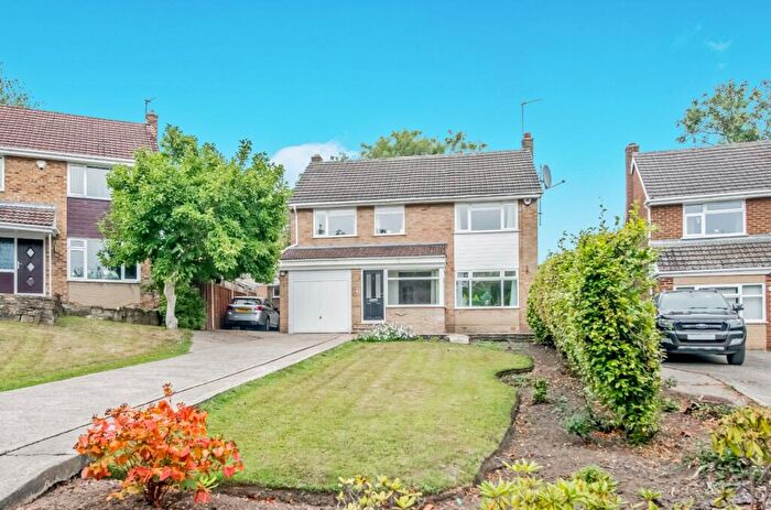 4 Bedroom Detached House For Sale In Woodkirk Grove, Wyke, Bradford, West Yorkshire, BD12