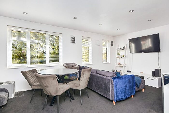 1 Bedroom Flat For Sale In The Drakes, Shoeburyness, Essex, SS3