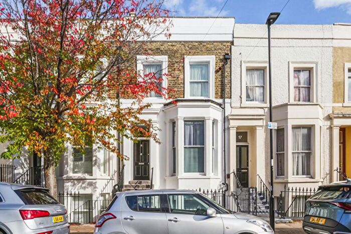 2 Bedroom Flat For Sale In Medina Road, London, N7