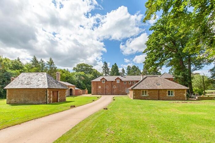 1 Bedroom Flat To Rent In Astrop Park, Kings Sutton, OX17