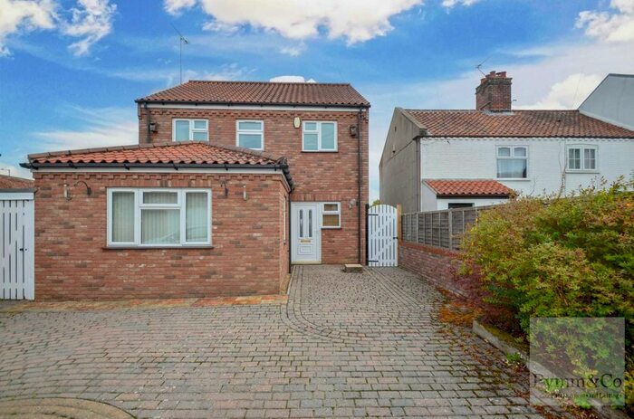 3 Bedroom Detached House To Rent In School Lane, Norwich, NR7