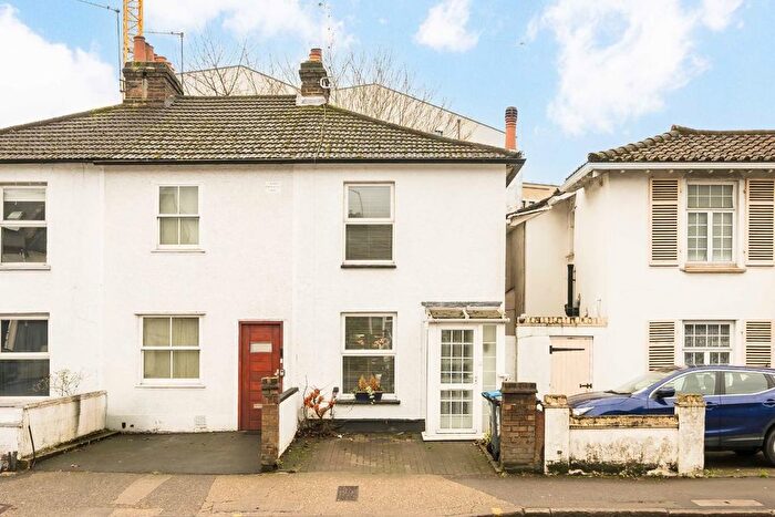 2 Bedroom End Terrace House For Sale In Cambridge Road, Kingston Upon Thames, KT1