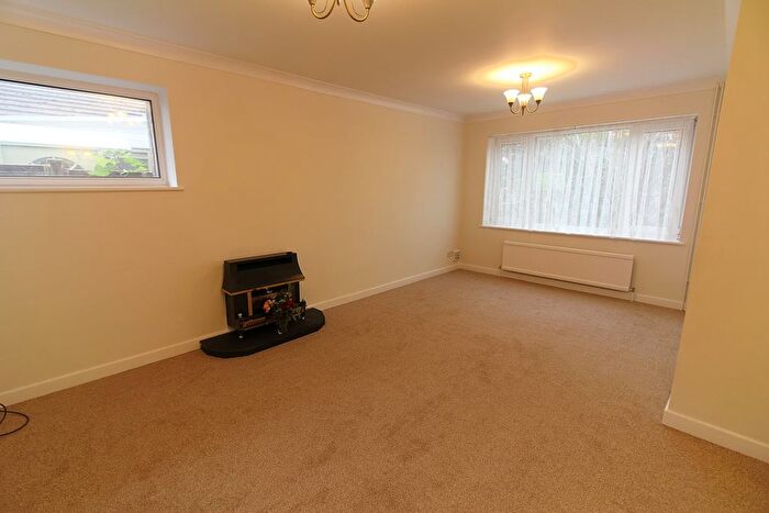2 Bedroom Detached Bungalow For Sale In Gayhurst Close, Wigston, LE18