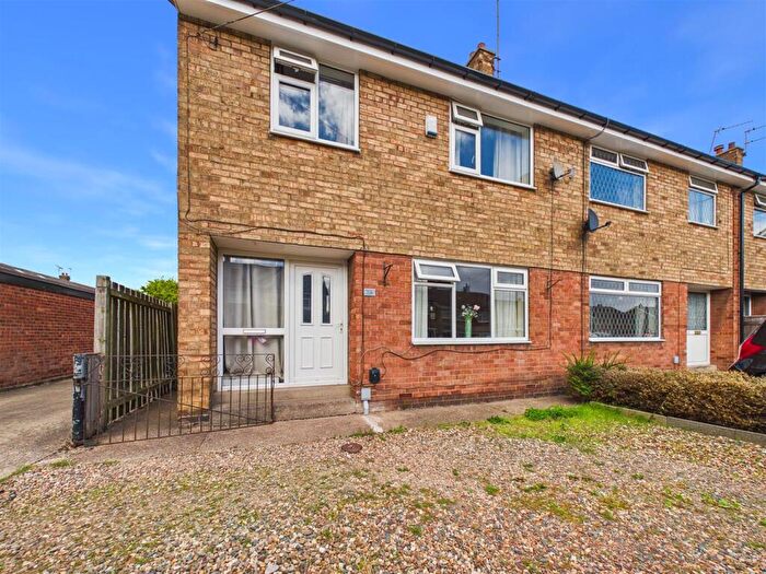 3 Bedroom End Of Terrace House For Sale In Barnetby Road, Hessle, HU13