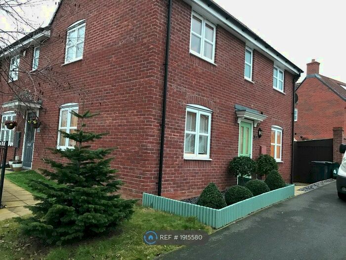 3 Bedroom End Of Terrace House To Rent In Gulliver Road, Irthlingborough, Wellingborough, NN9