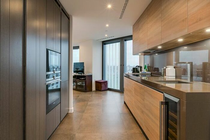 2 Bedroom Flat To Rent In Chronicle Tower, B City Road, EC1V