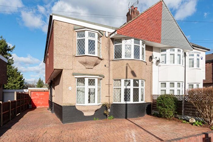 5 Bedroom Semi Detached House For Sale In Hurst Road, Sidcup, DA15