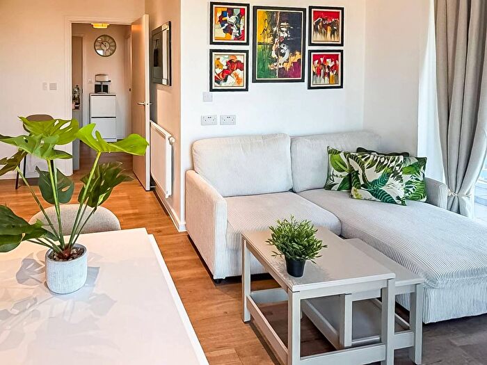 2 Bedroom Flat To Rent In Katie Court, Canning Town, London, E16