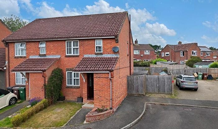 3 Bedroom Semi-Detached House For Sale In Broadcloth, Cranbrook, TN17