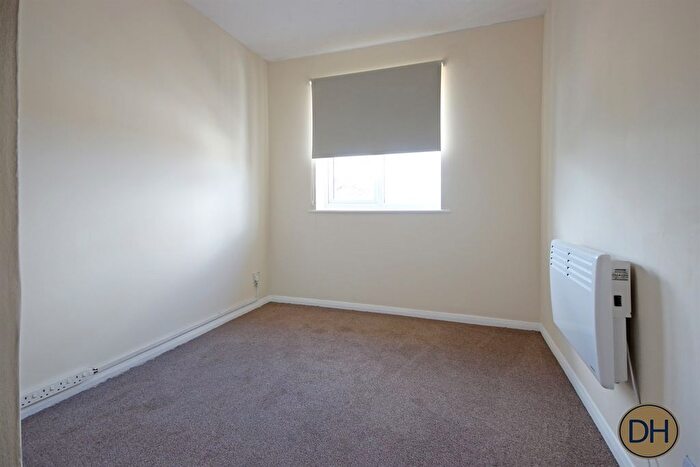 1 Bedroom Flat To Rent In Markwell Wood, CM19