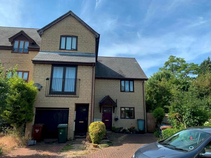 3 Bedroom End Of Terrace House To Rent In Victoria Court, Bicester, OX26