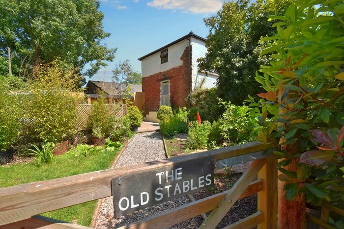 4 Bedroom Barn Conversion For Sale In The Willows, Shillingford St. George, Exeter, EX2