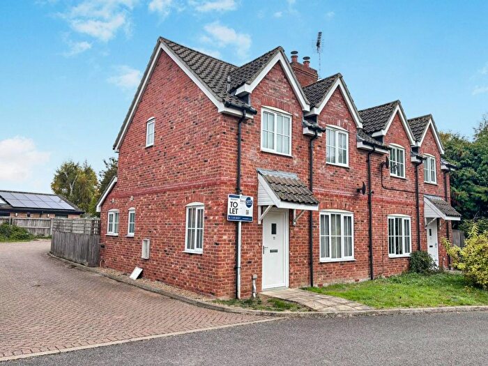 3 Bedroom Semi-detached House For Sale In Old School Close, Feltwell, IP26