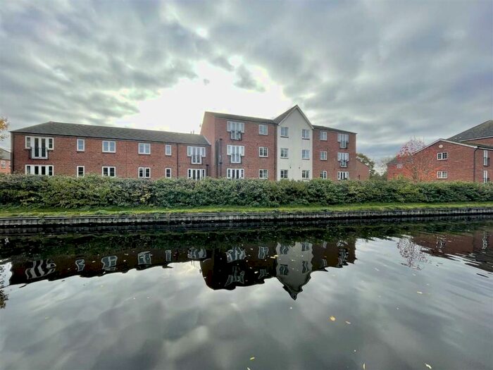 2 Bedroom Flat To Rent In , Mill Bridge Close Retford, DN22