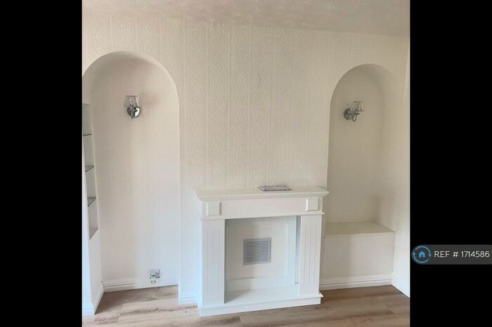 2 Bedroom Terraced House To Rent In Orange Tree Close, Chelmsford, CM2