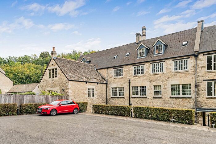 2 Bedroom Flat For Sale In Longfords Mill, Minchinhampton, GL6