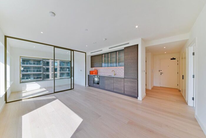 2 Bedroom Flat For Sale In Deanston Building, Riverscape, E16