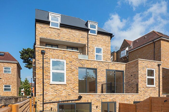 2 Bedroom Flat For Sale In Sutherland Road, London, W13