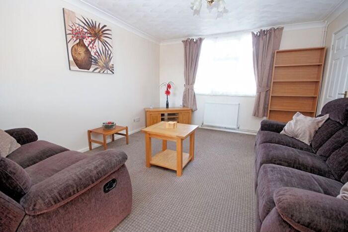 3 Bedroom End Of Terrace House For Sale In Elmore Avenue, Lee-On-The-Solent, PO13