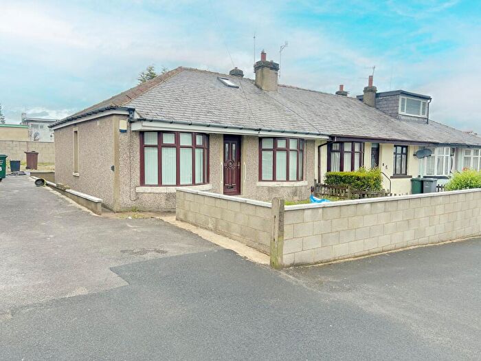 2 Bedroom Bungalow For Sale In Hawes Terrace, Bankfoot, Bradford, BD5