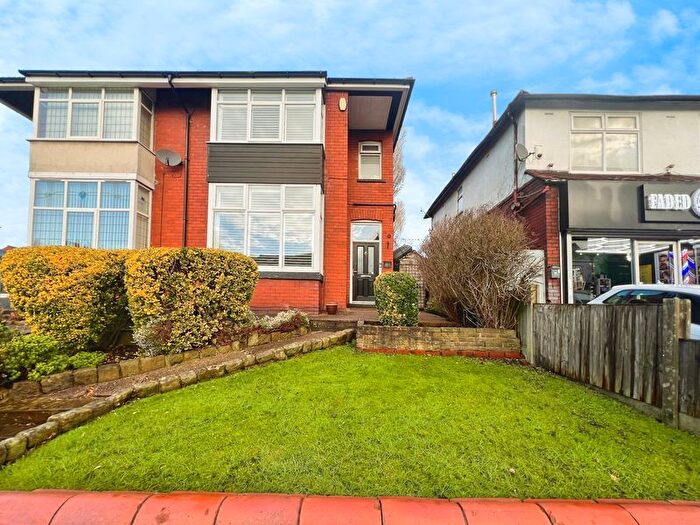 5 Bedroom Semi Detached House For Sale In Bury Road, Breightmet, BL2