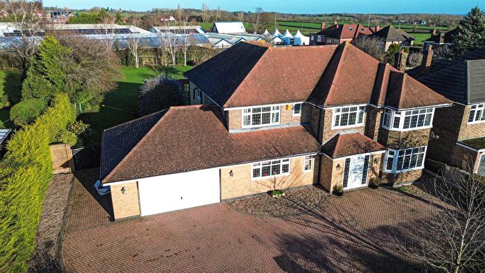 5 Bedroom Detached House For Sale In Middlebeck Drive, Arnold, Nottingham, NG5