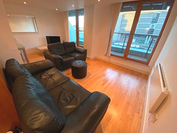 2 Bedroom Flat To Rent In Mackenzie House, Leeds, LS10