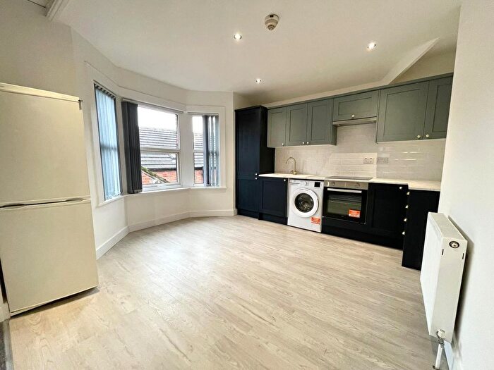 2 Bedroom Flat To Rent In Flat, Mayfield Road, Manchester, M16