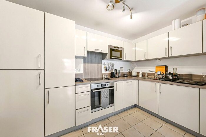 2 Bedroom Flat For Sale In Collins Tower, Dalston, E8