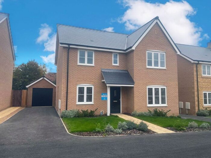 4 Bedroom Detached House For Sale In The Crescent, Ketton, Stamford, PE9
