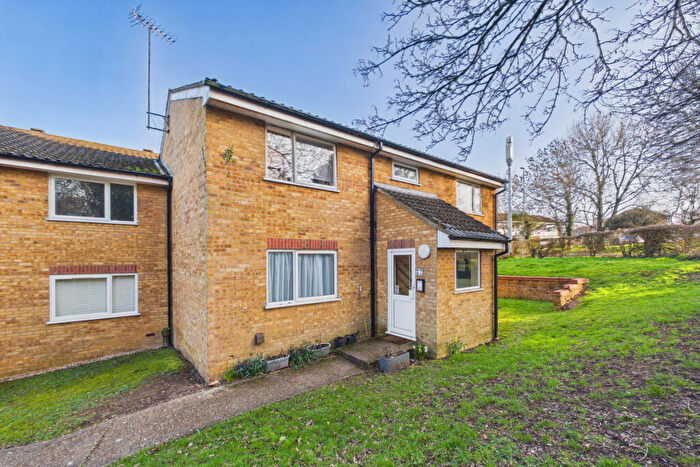 1 Bedroom Flat To Rent In Valley Green, Hemel Hempstead, HP2