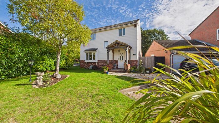 4 Bedroom Detached House For Sale In Goodwood Close, Fareham, PO14